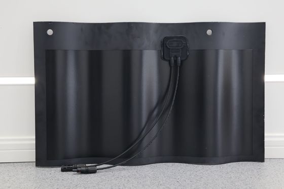 50W panneau solaire BIPV courbe carreaux de toit de court-circuit Voltage 8.62A CE TUV certifié