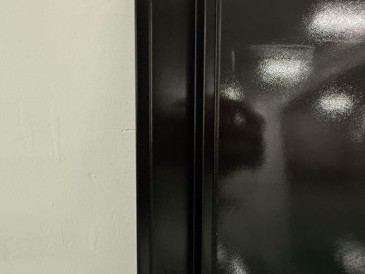 Panneaux solaires à tuiles plates de 120 W pour les toits de maison en circuit ouvert Coefficient de température de tension -0,24%