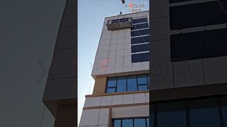 Centrale électrique murale ! PV flexible pour une installation verticale — aucun perçage requis.